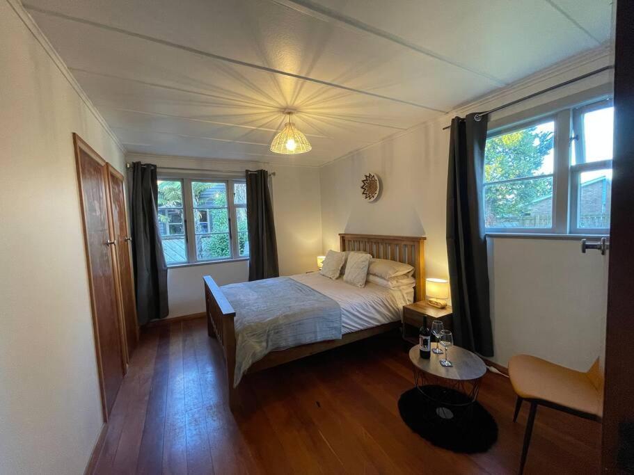 Watts, A Cosy Escape Villa Hamilton Exterior photo