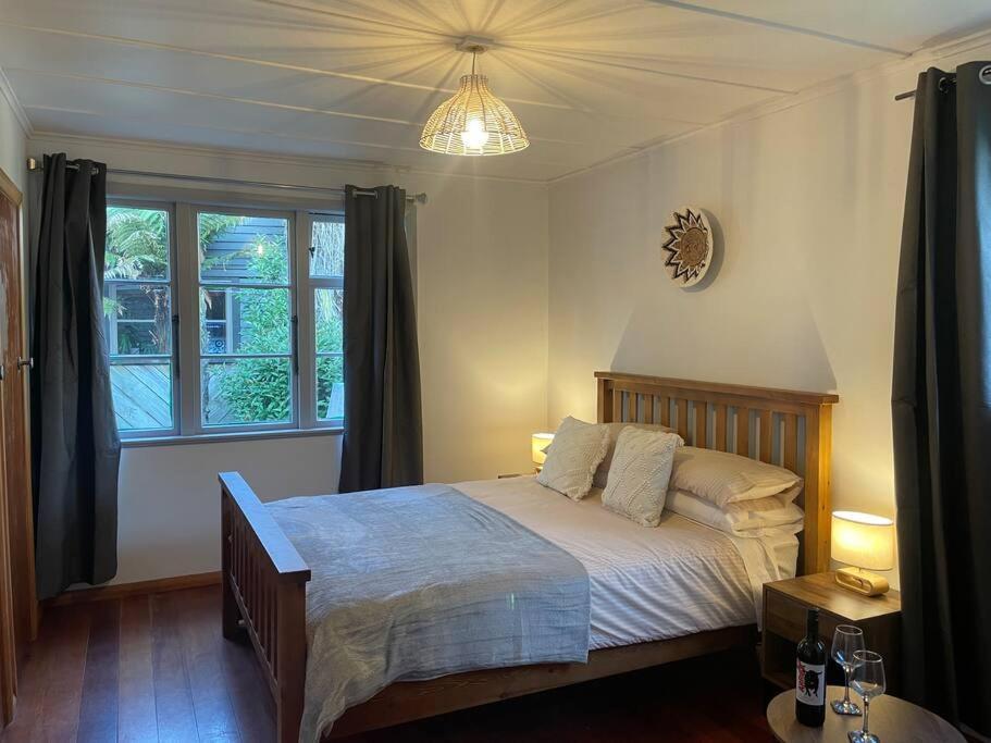 Watts, A Cosy Escape Villa Hamilton Exterior photo